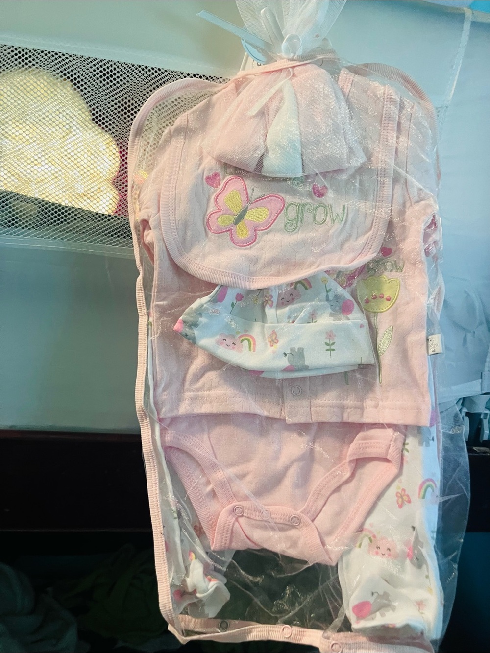 Duck duck Pink Baby Girls 9-Piece Layette Set with beautiful Design
